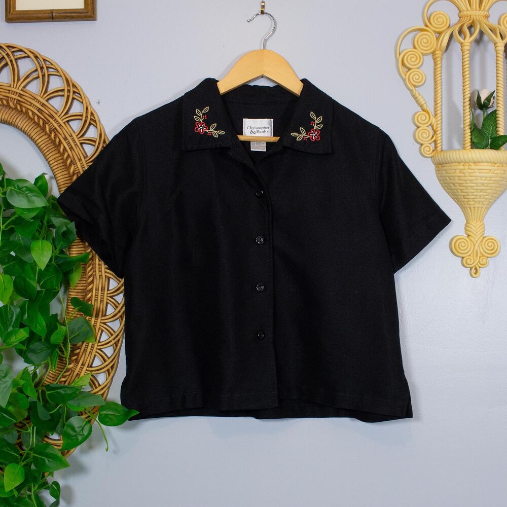 VTG Black Floral Embroidered Collar Crop Button Down Shirt | Dark Winter